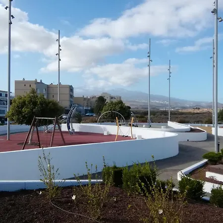 Cozy With Amazing Views To Garden Next To The Ocean Apartamento
